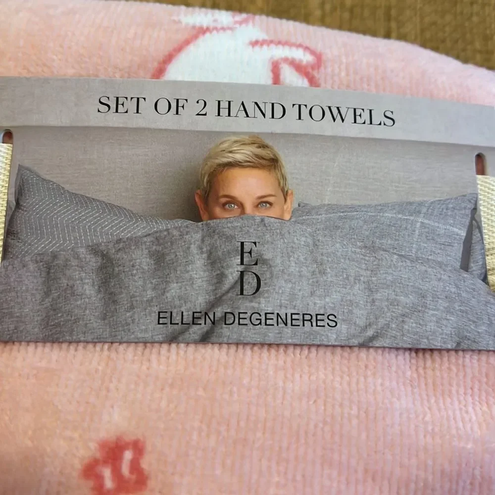 NWT Ellen Degeneres Easter hand towels